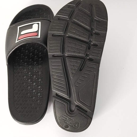 - FILA Flip Flops Slides - Picture 3 of 4